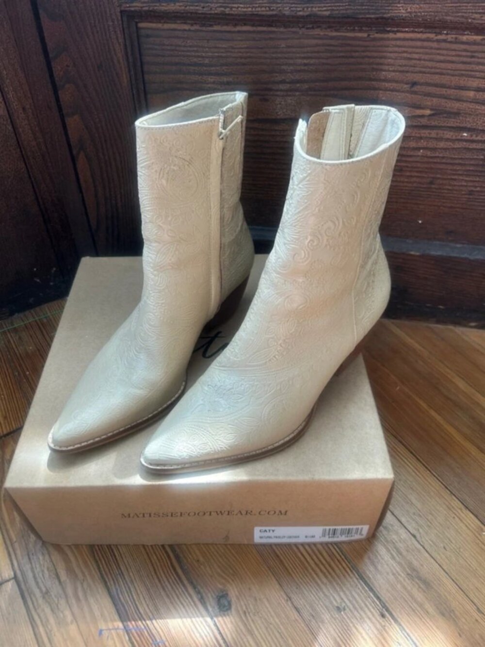 Matisse Caty tan paisley ankle boot